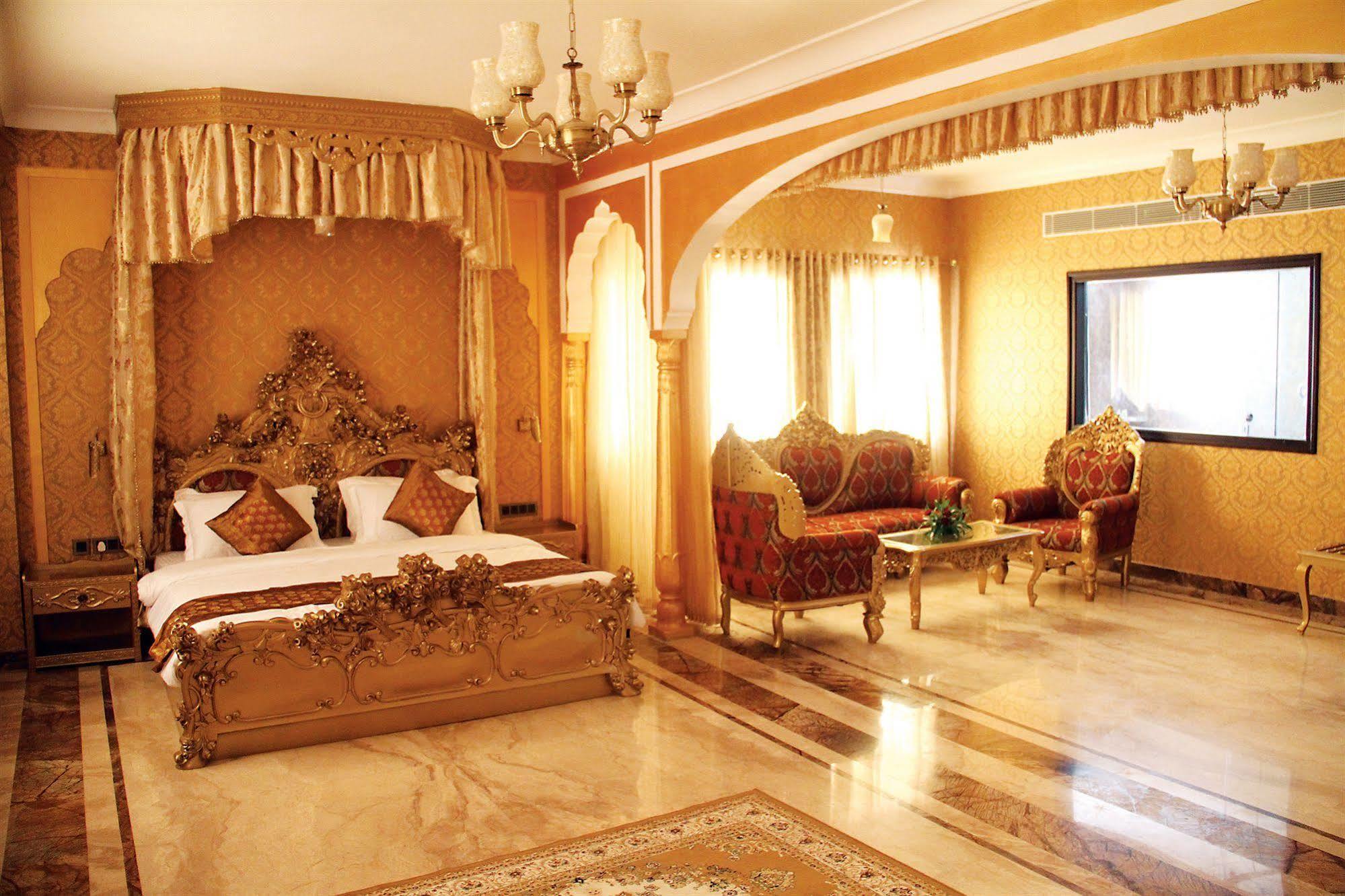 Welcomheritage Traditional Haveli होटल