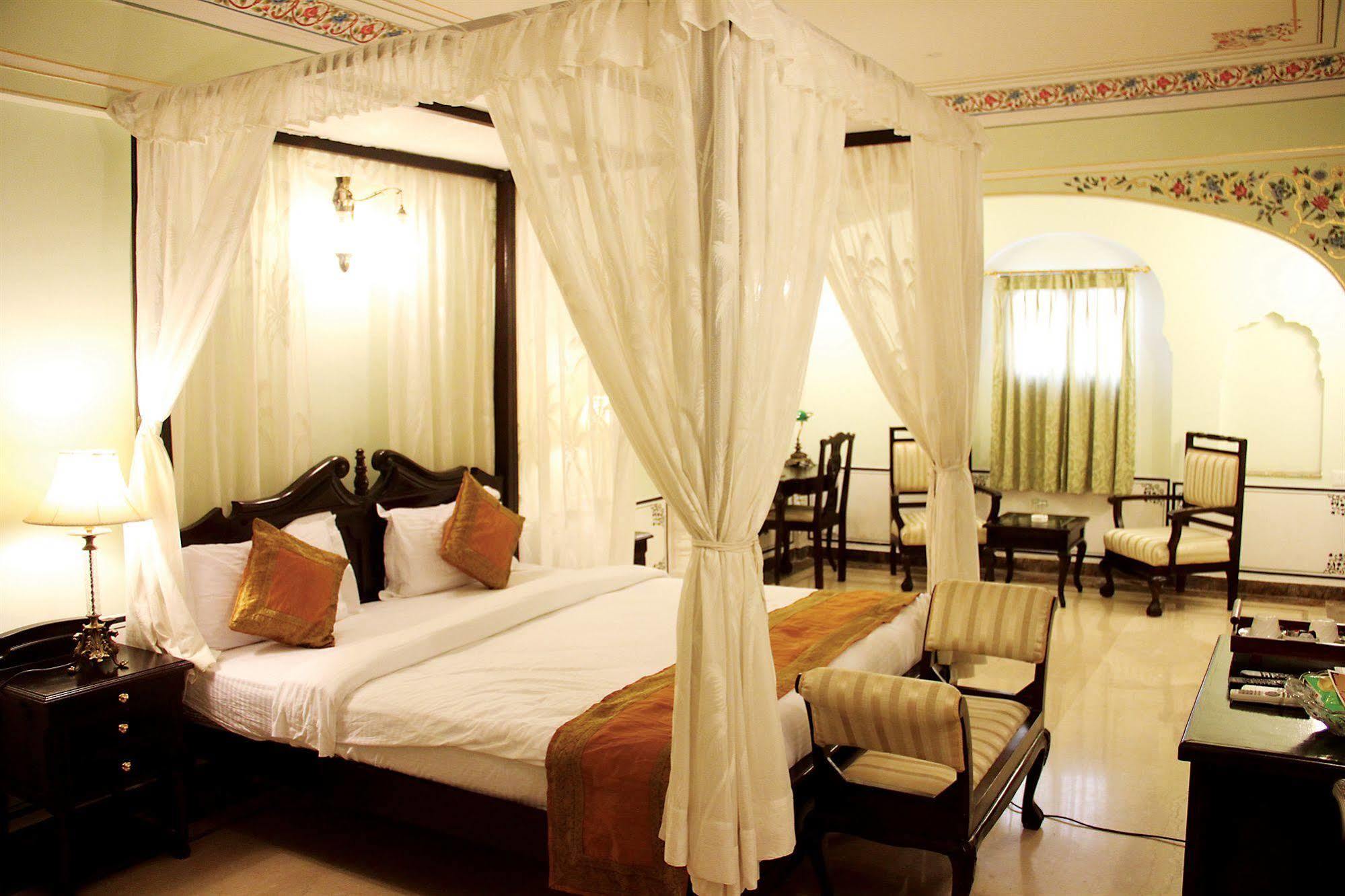 होटल Welcomheritage Traditional Haveli